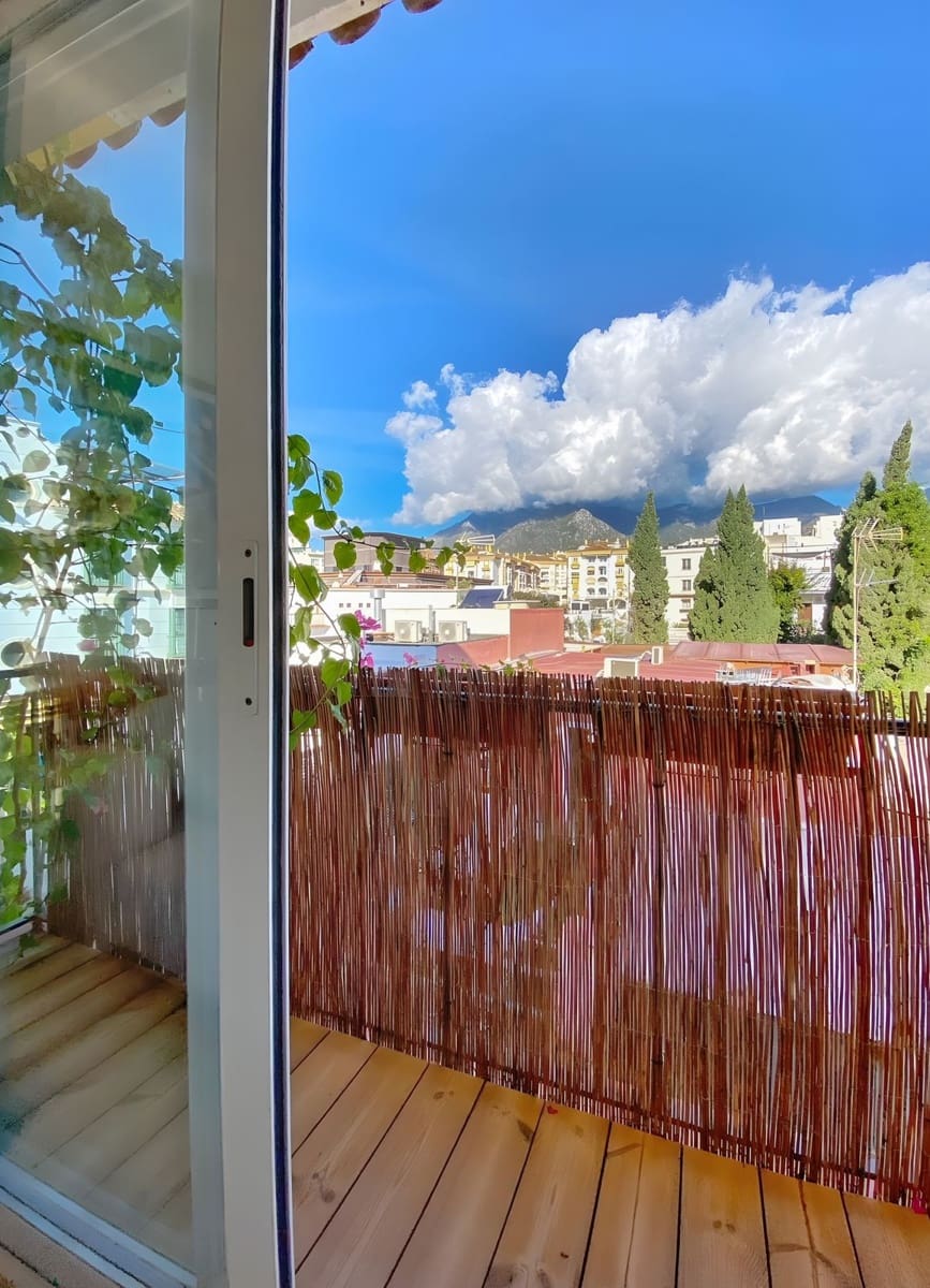1 sypialnia Penthouse na sprzedaż w Marbella - 399 000 € (Ref: 9810897)
