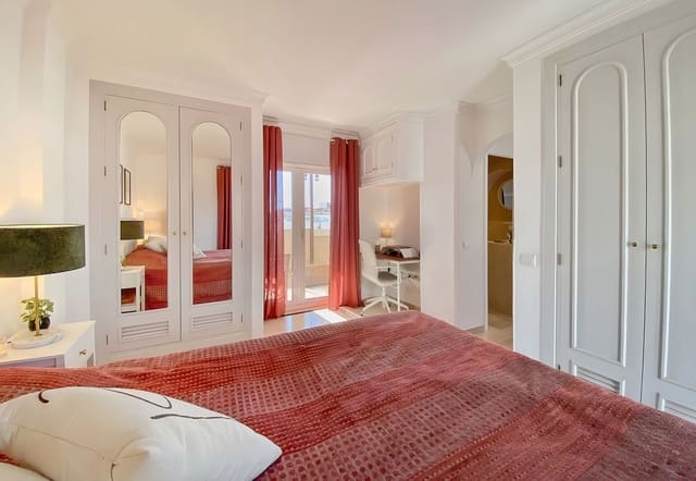 1 sypialnia Penthouse na sprzedaż w Casco Antiguo, Marbella - 399 000 € (Ref: 9810897)