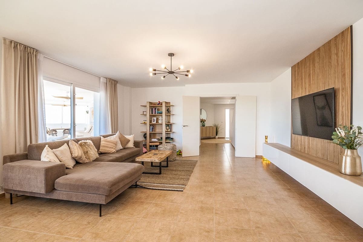6 soveværelse Villa til salg i Estepona med garage - € 2.350.000 (Ref: 9810899)