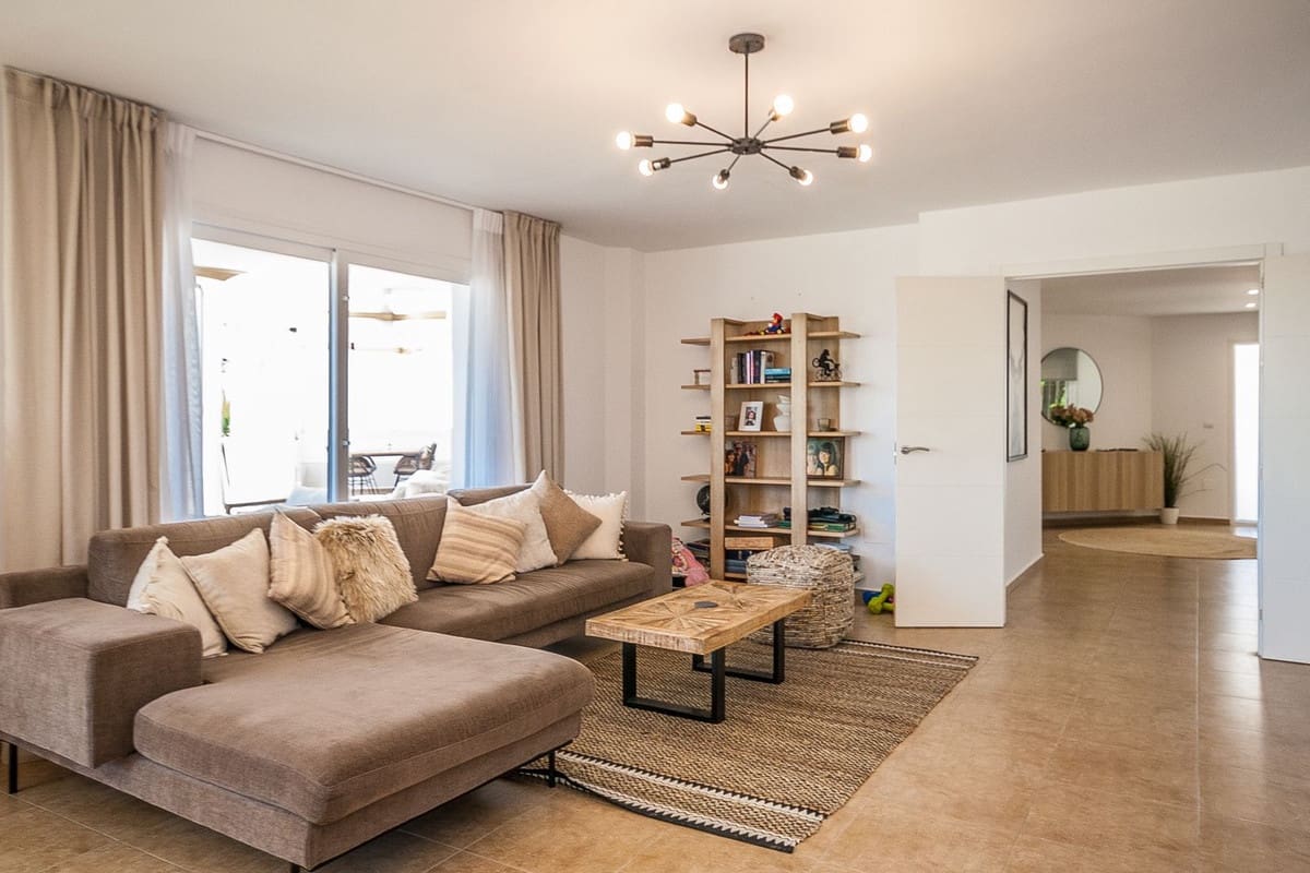 6 soveværelse Villa til salg i Estepona med garage - € 2.350.000 (Ref: 9810899)