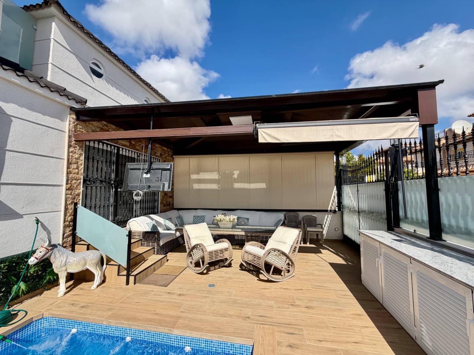 4 quarto Moradia Geminada para venda em Orihuela Costa - 430 000 € (Ref: 9810902)