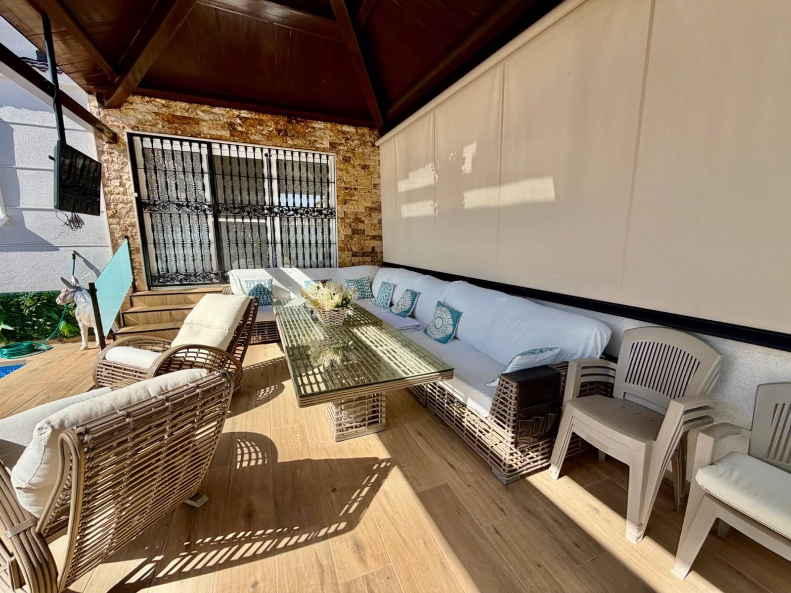 4 quarto Moradia Geminada para venda em Orihuela Costa - 430 000 € (Ref: 9810902)