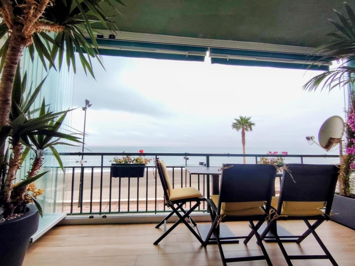 Apartamento de 3 habitaciones en Carvajal en venta - 695.000 € (Ref: 9812702)