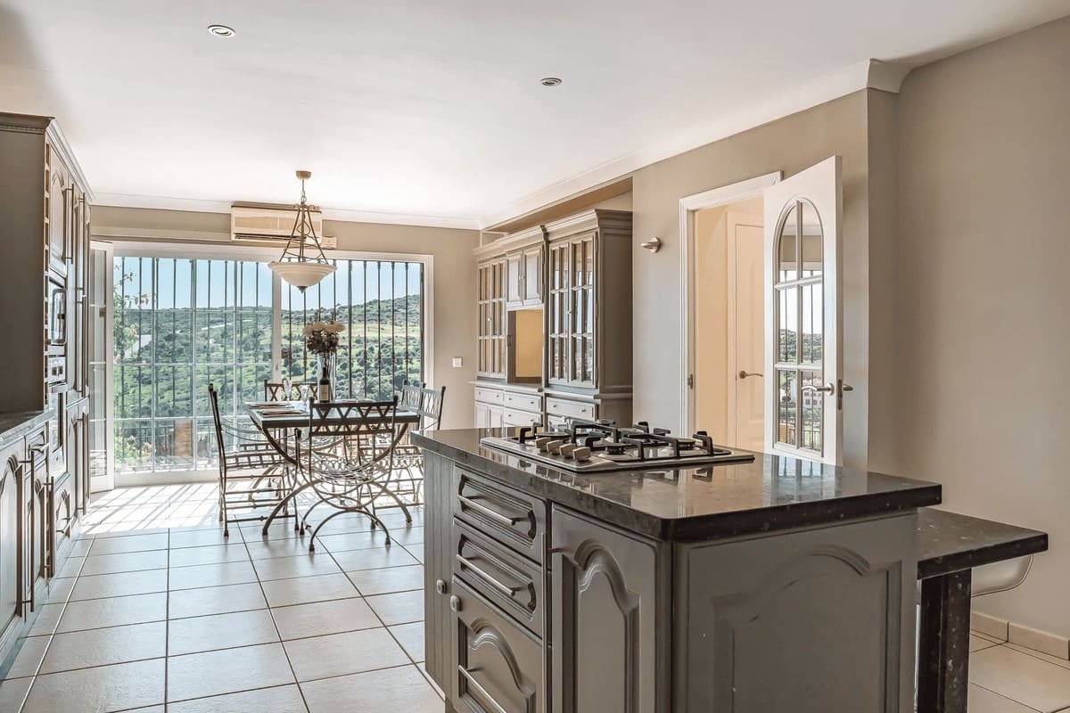 4 chambre Villa/Maison à vendre à Estepona - 1 500 000 € (Ref: 9812704)
