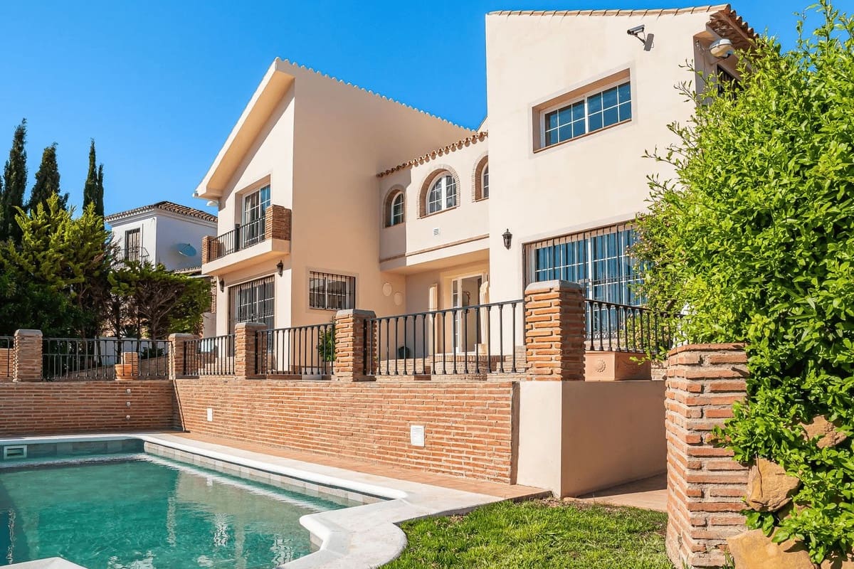 4 chambre Villa/Maison à vendre à Estepona - 1 500 000 € (Ref: 9812704)