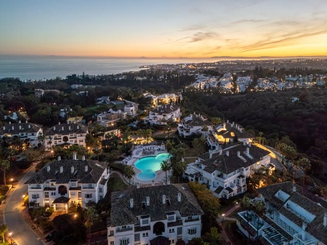 3 sovrum Takvåning till salu i Golden Mile, Marbella - 2 495 000 € (Ref: 9813608)