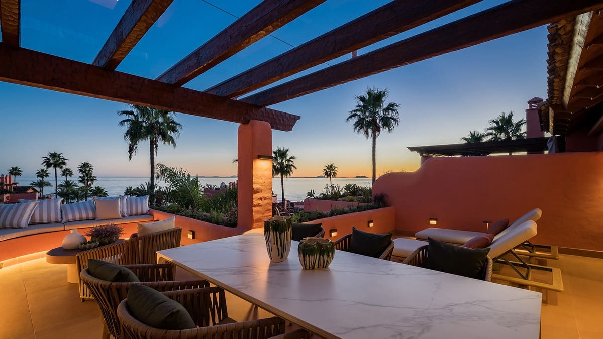 3 sovrum Takvåning till salu i Estepona - 2 995 000 € (Ref: 9813610)
