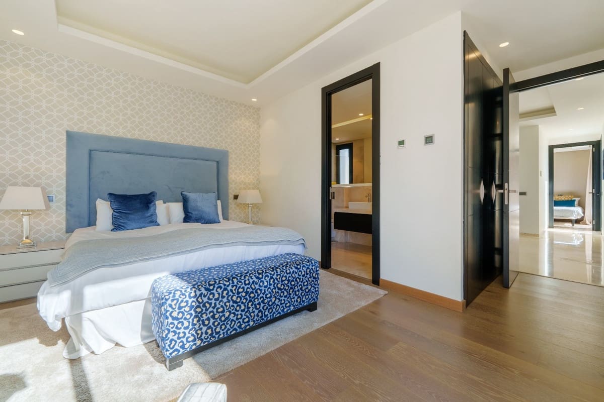 Chalet de 6 habitaciones en Nueva Andalucia en venta - 4.290.000 € (Ref: 9813612)