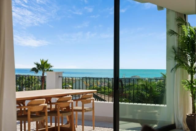 6 sovrum Villa till salu i Puerto Banus, Marbella - 9 950 000 € (Ref: 9813613)