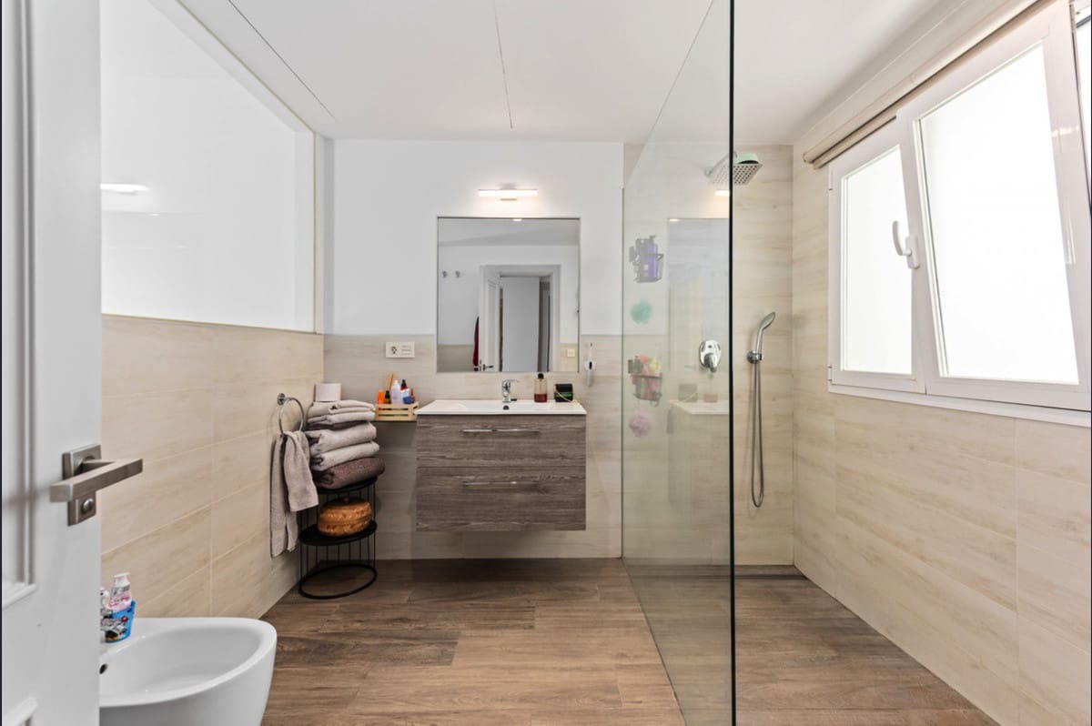 4 quarto Casa em Banda para venda em La Quinta - 799 000 € (Ref: 9813615)