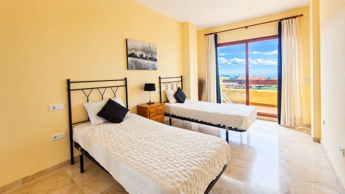 2 camera da letto Appartamento in vendita in La Duquesa / Puerto de la Duquesa - 275.000 € (Rif: 9813616)