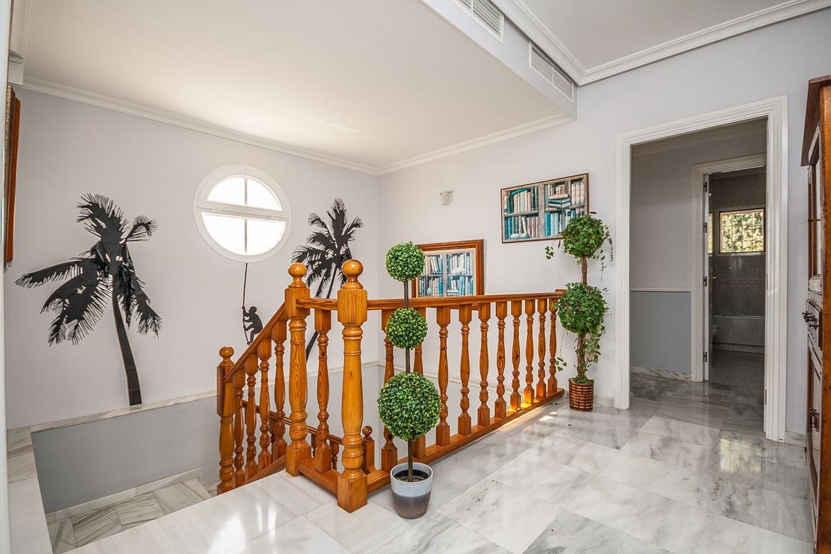 5 Zimmer Villa zu verkaufen in Calahonda - 1.195.000 € (Ref: 9813617)