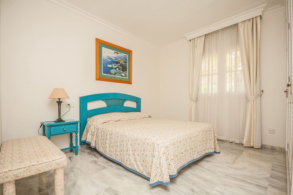 5 Zimmer Villa zu verkaufen in Calahonda - 1.195.000 € (Ref: 9813617)