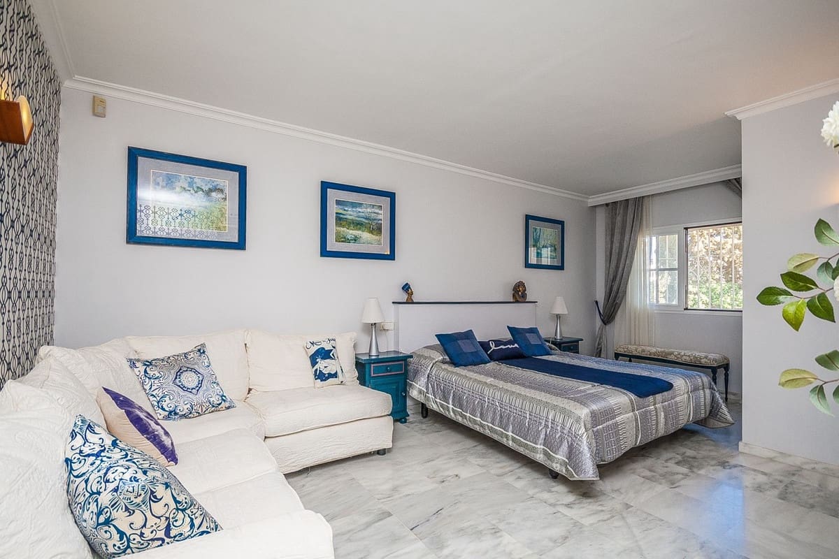 5 Zimmer Villa zu verkaufen in Calahonda - 1.195.000 € (Ref: 9813617)