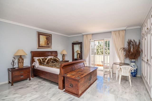 5 Zimmer Villa zu verkaufen in Calahonda, Mijas - 1.195.000 € (Ref: 9813617)