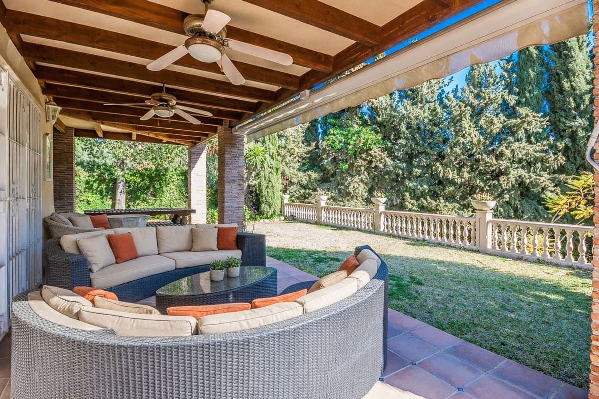 5 Zimmer Villa zu verkaufen in Calahonda - 1.195.000 € (Ref: 9813617)
