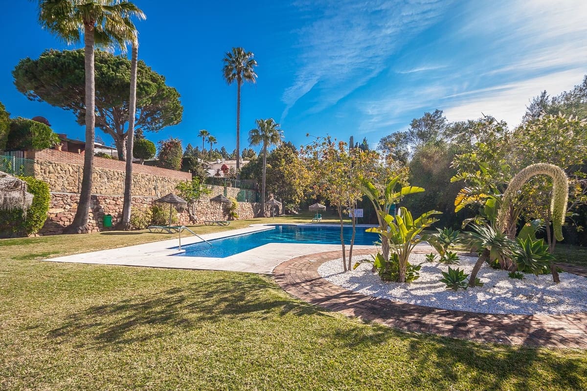 5 Zimmer Villa zu verkaufen in Calahonda - 1.195.000 € (Ref: 9813617)