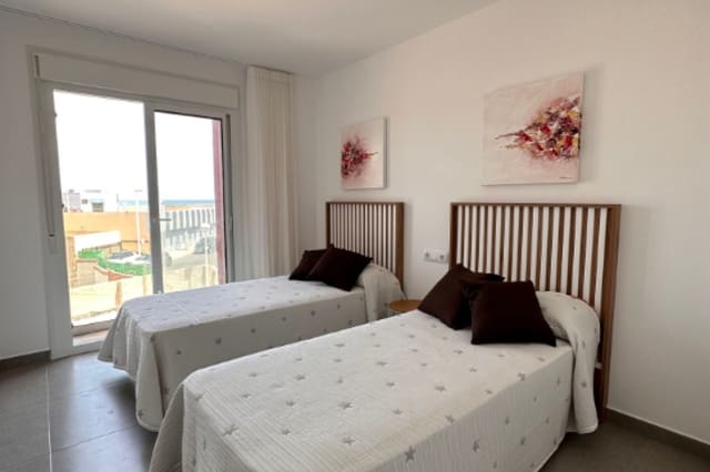 3 bedroom Apartment for sale in La Manga del Mar Menor - € 254,000 (Ref: 9815315)