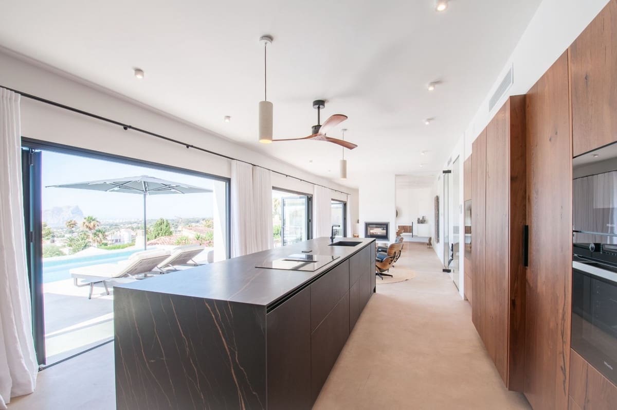 4 bedroom Villa for sale in Benissa - € 2,975,000 (Ref: 9816715)