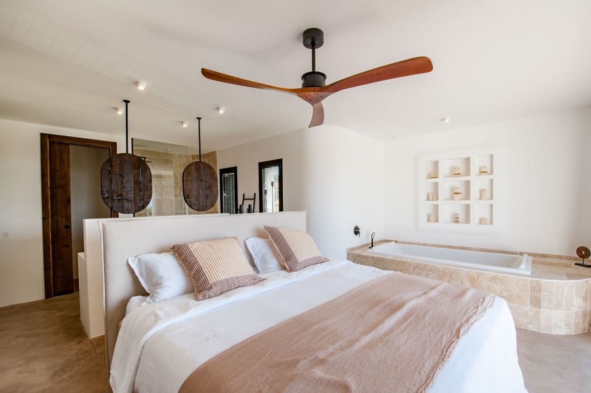4 bedroom Villa for sale in Benissa - € 2,975,000 (Ref: 9816715)