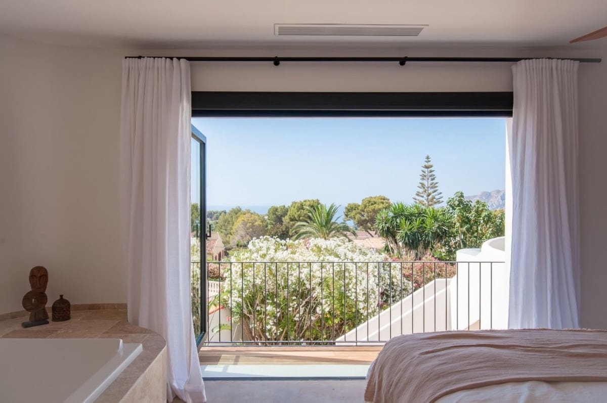 4 bedroom Villa for sale in Benissa - € 2,975,000 (Ref: 9816715)