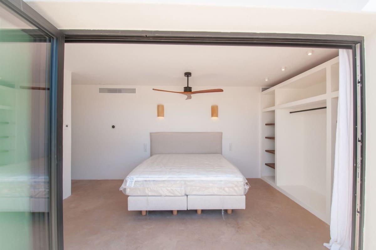 4 bedroom Villa for sale in Benissa - € 2,975,000 (Ref: 9816715)