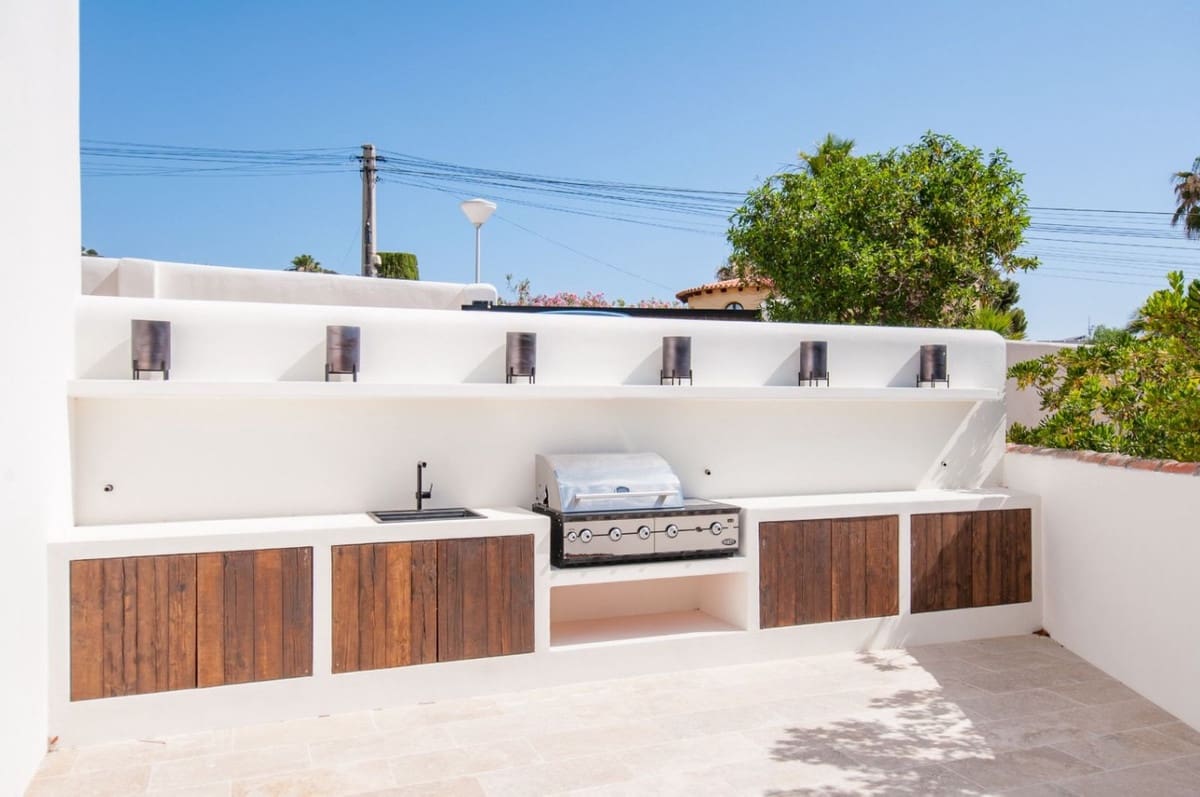 4 bedroom Villa for sale in Benissa - € 2,975,000 (Ref: 9816715)