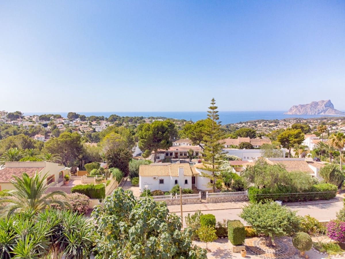 4 bedroom Villa for sale in Benissa - € 2,975,000 (Ref: 9816715)