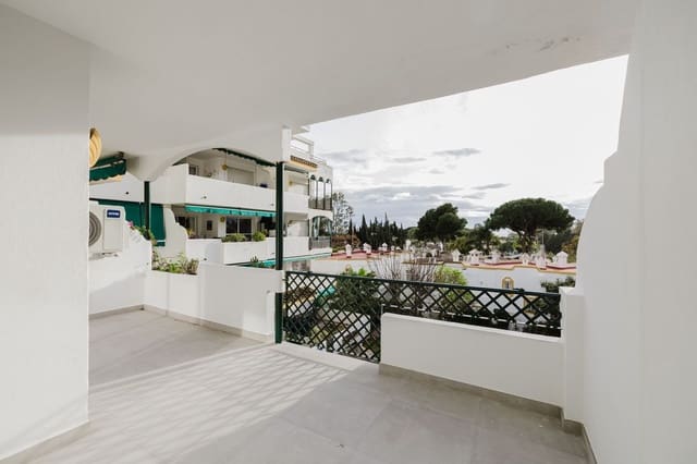 Apartamento de 2 habitaciones en Artola, Marbella en venta - 382.000 € (Ref: 9816719)