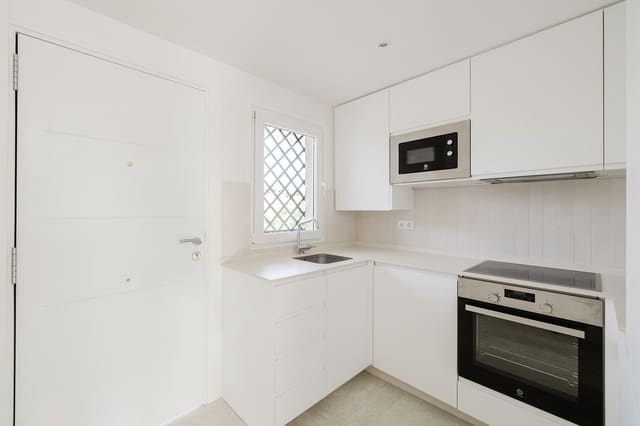 Apartamento de 2 habitaciones en Artola, Marbella en venta - 382.000 € (Ref: 9816719)
