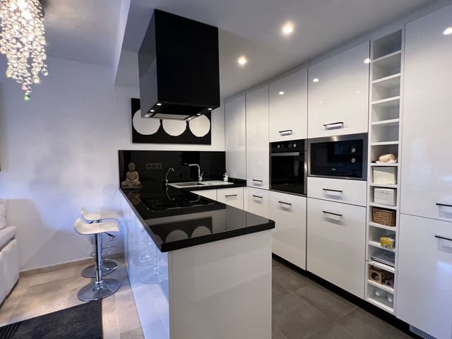 2 slaapkamer Appartement te koop in Mijas Golf, Mijas met garage - € 299.950 (Ref: 9819704)