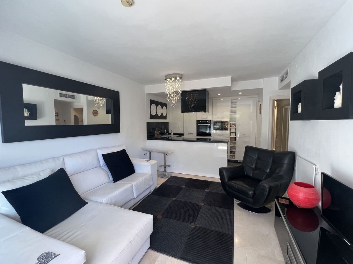 2 slaapkamer Appartement te koop in Mijas Golf met garage - € 299.950 (Ref: 9819704)