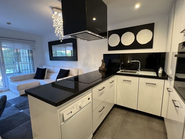 2 slaapkamer Appartement te koop in Mijas Golf, Mijas met garage - € 299.950 (Ref: 9819704)