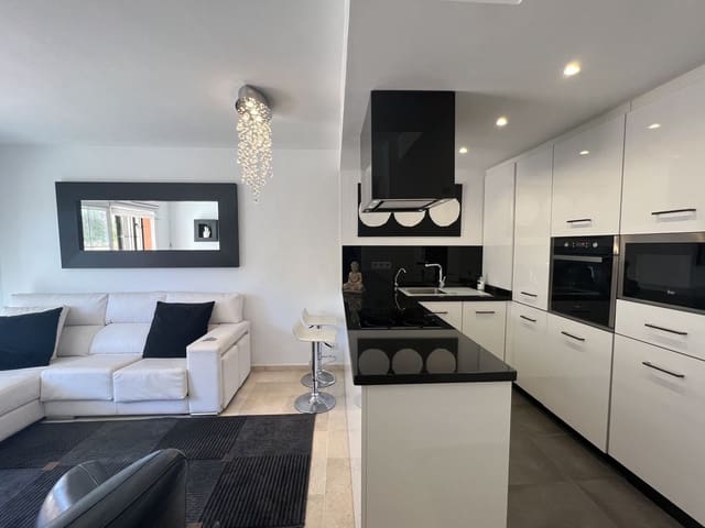 2 slaapkamer Appartement te koop in Mijas Golf, Mijas met garage - € 299.950 (Ref: 9819704)
