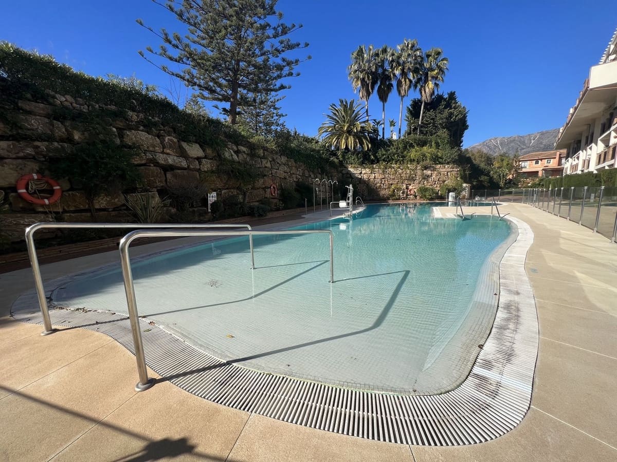 2 slaapkamer Appartement te koop in Mijas Golf met garage - € 299.950 (Ref: 9819704)