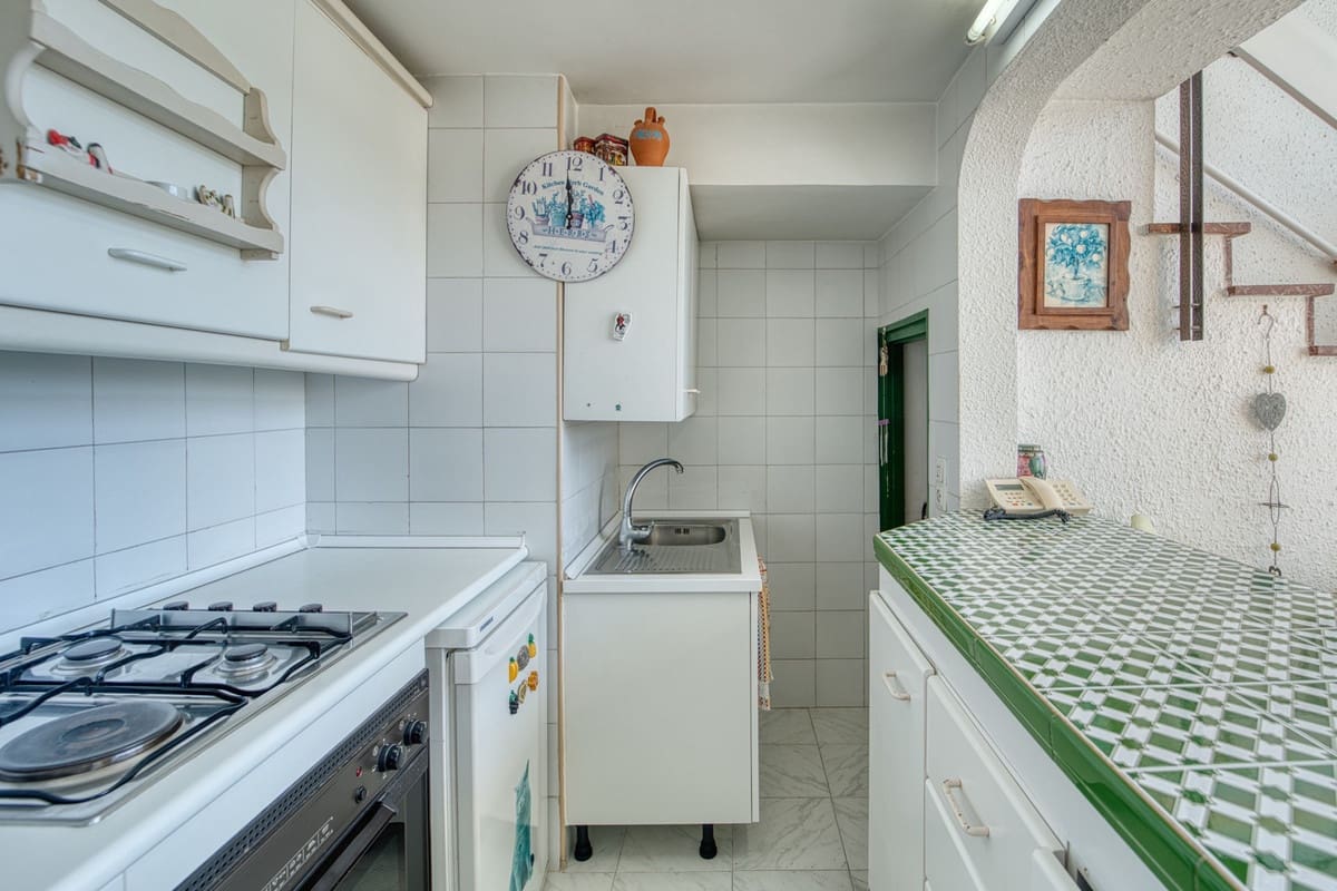 1 slaapkamer Appartement te koop in Marbella - € 725.000 (Ref: 9821797)