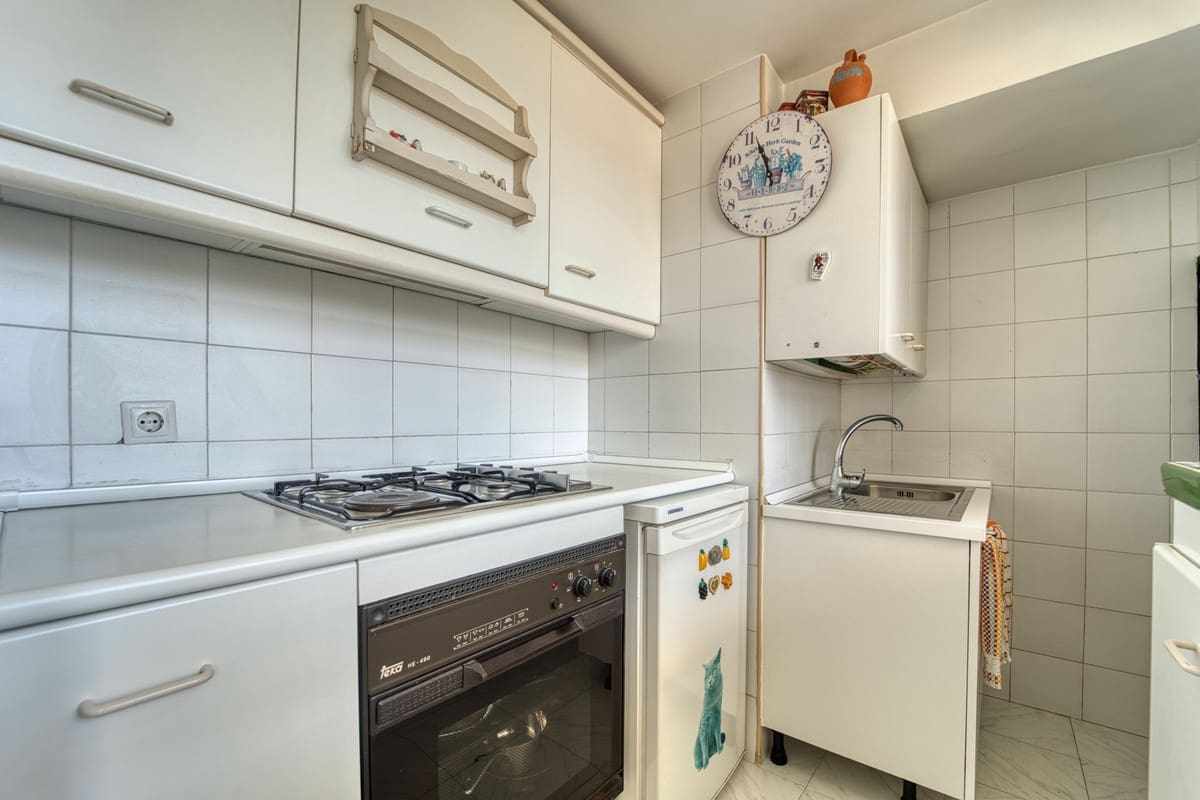 1 slaapkamer Appartement te koop in Marbella - € 725.000 (Ref: 9821797)