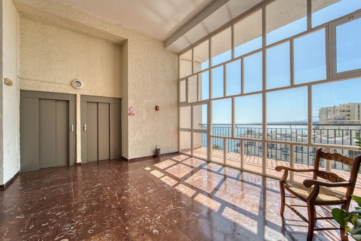 1 slaapkamer Appartement te koop in Marbella - € 725.000 (Ref: 9821797)