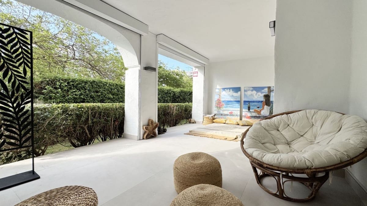 3 bedroom Apartment for sale in San Pedro de Alcantara - € 745,000 (Ref: 9821798)