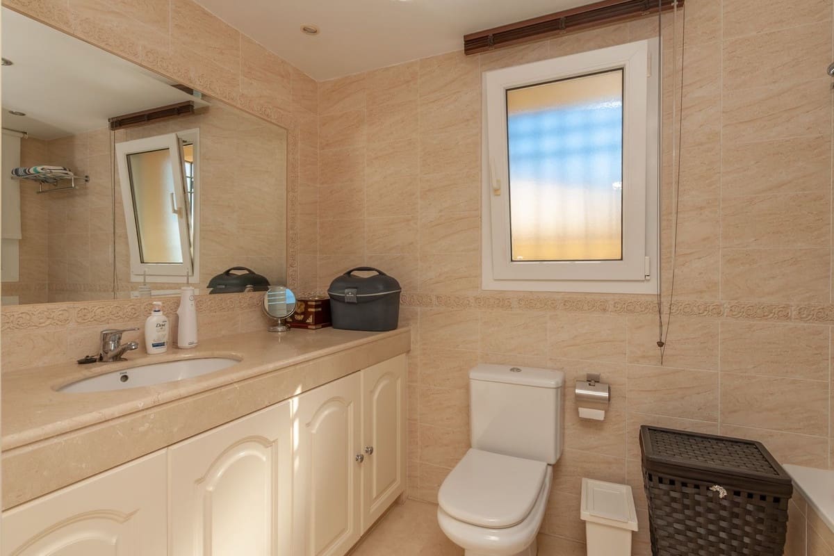4 bedroom Finca/Country House for sale in Riviera del Sol - € 549,000 (Ref: 9821800)