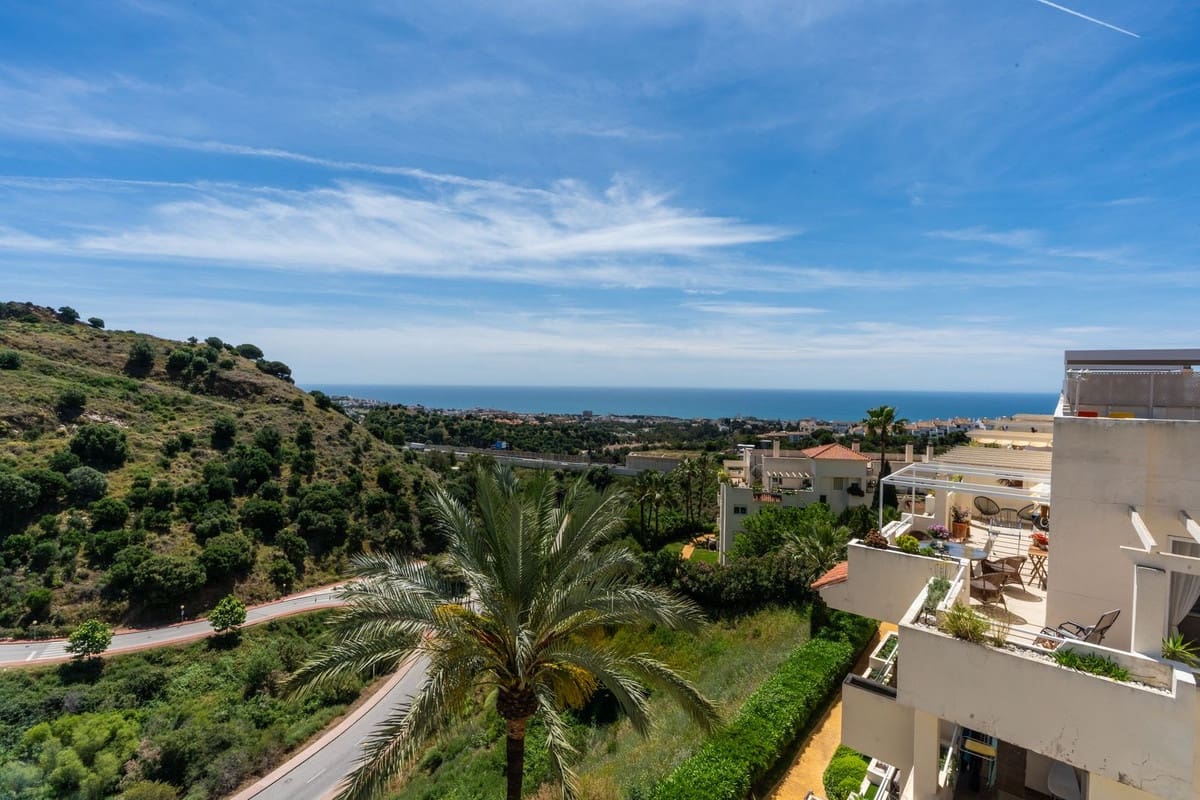 2 Zimmer Penthouse zu verkaufen in Calahonda mit Garage - 395.000 € (Ref: 9824310)