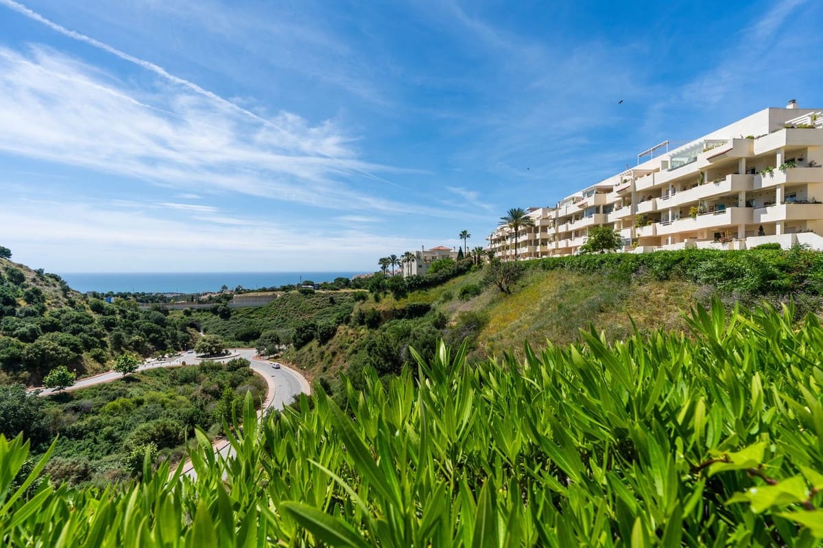 2 Zimmer Penthouse zu verkaufen in Calahonda mit Garage - 395.000 € (Ref: 9824310)