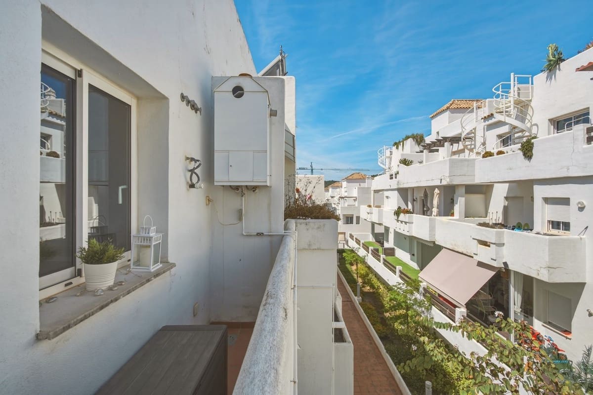 2 chambre Penthouse à vendre à Estepona avec garage - 275 000 € (Ref: 9824312)