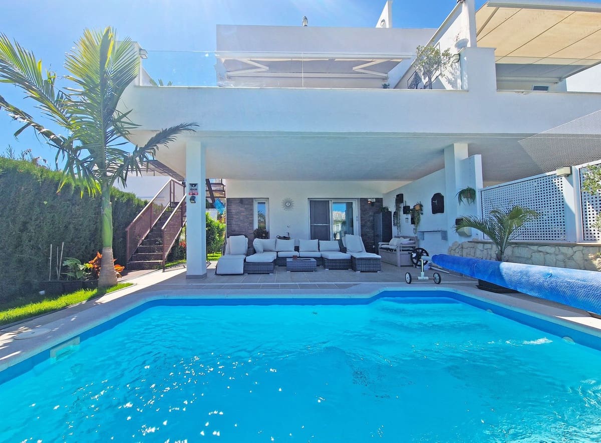 3 sovrum Finca/Hus på landet till salu i Riviera del Sol - 1 050 000 € (Ref: 9824313)