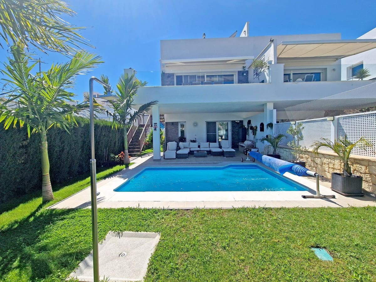3 sovrum Finca/Hus på landet till salu i Riviera del Sol - 1 050 000 € (Ref: 9824313)