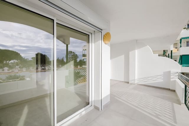 2 slaapkamer Appartement te koop in Artola, Marbella - € 371.000 (Ref: 9824317)