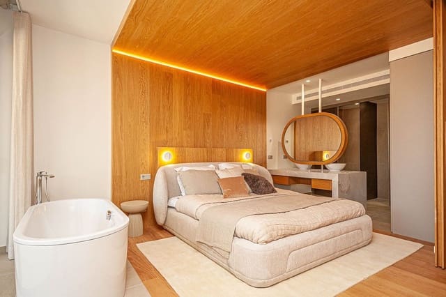 3 soveværelse Lejlighed til salg i El Higuerón, Fuengirola - € 975.000 (Ref: 9824318)