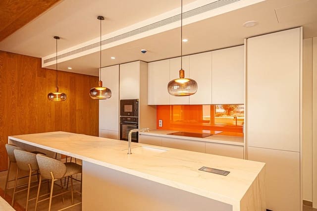 3 soveværelse Lejlighed til salg i El Higuerón, Fuengirola - € 975.000 (Ref: 9824318)