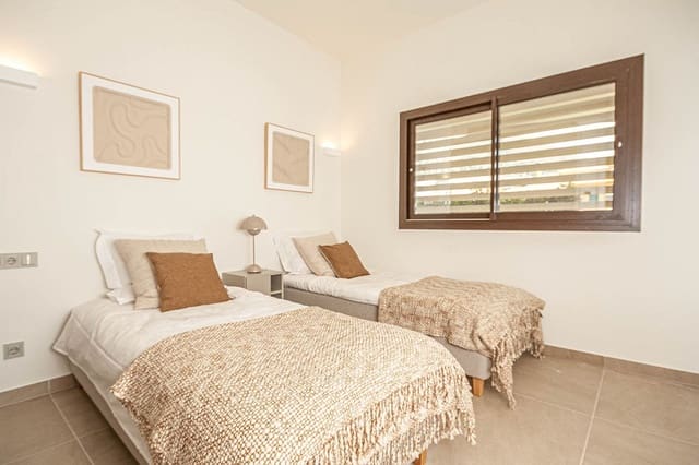 3 soveværelse Lejlighed til salg i El Higuerón, Fuengirola - € 975.000 (Ref: 9824318)
