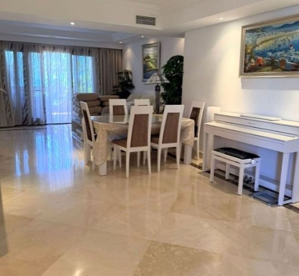 3 makuuhuone Huoneisto myytävänä paikassa Estepona mukana 
autotalli - 1 100 000 € (Ref: 9826106)